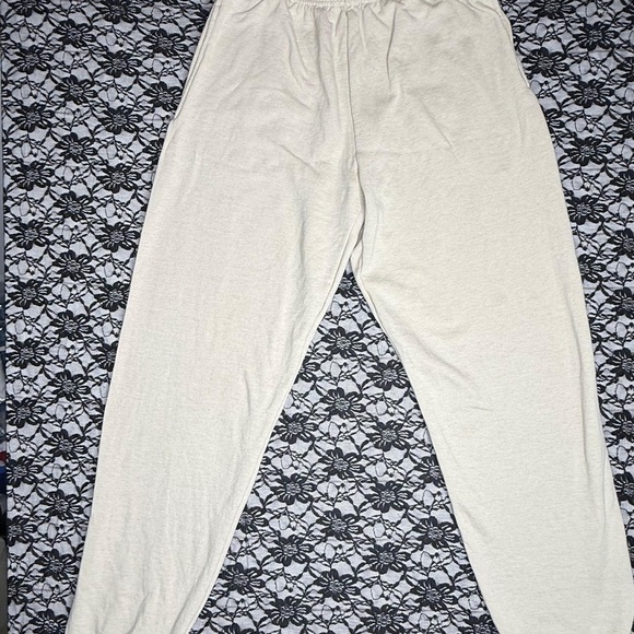 Fruit of the Loom Men's Light Cream Joggers - Picture 7 of 8